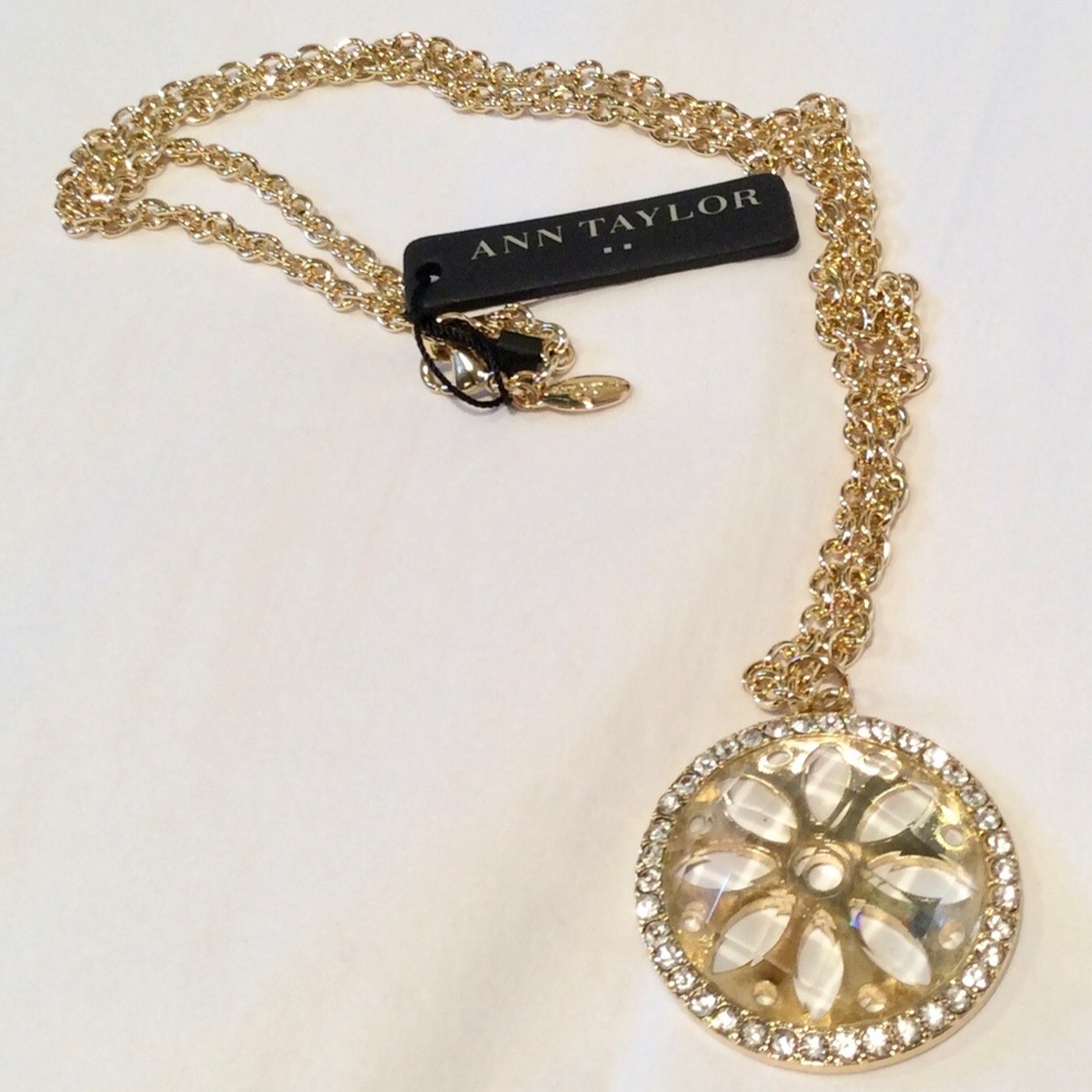 NWT - Ann Taylor Pendant Necklace